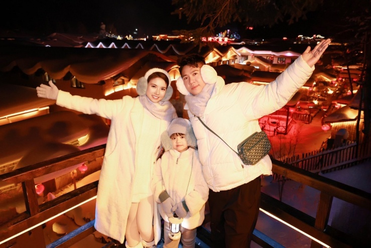 Gia đình chị Dung ở ngôi làng tuyết đẹp như xứ sở cổ tích