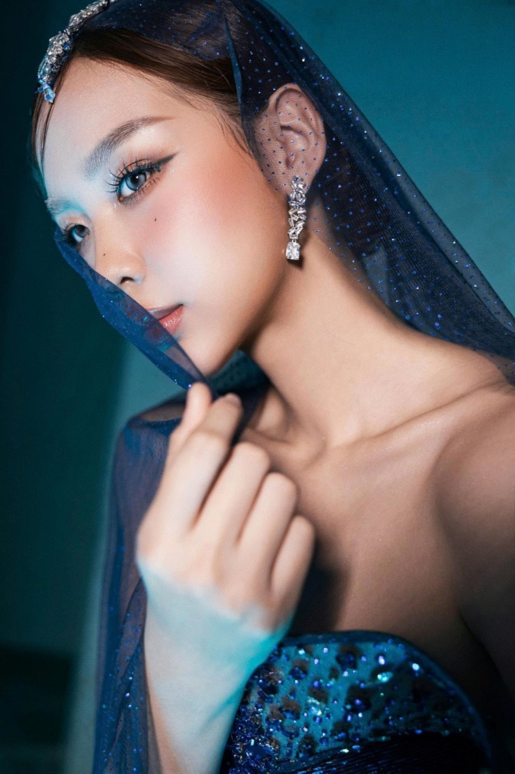 Sắc vóc hoa hậu cao nhất showbiz Việt - 6