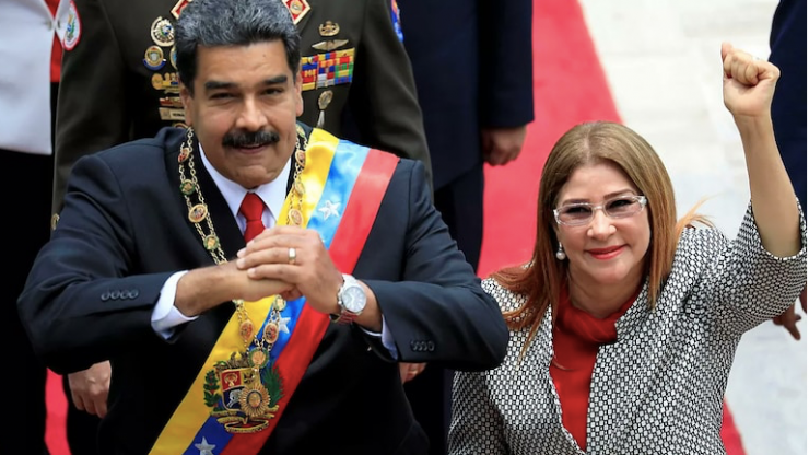 Tổng thống Venezuela Maduro và Phu nhân Cilia Flores bị bắt ngay tại phòng ngủ? - 1