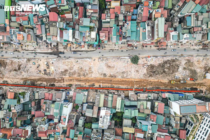 Sau khi hàng loạt công trình nằm trong phạm vi giải phóng mặt bằng được tháo dỡ, diện mạo tuyến đường Vành đai 1 đoạn Hoàng Cầu - Voi Phục dần lộ diện với mặt cắt ngang lên tới khoảng 50m. Không gian đô thị trở nên thông thoáng hơn, tạo điều kiện thuận lợi cho việc tổ chức lại giao thông và kết nối các trục đường huyết mạch của Thủ đô. Khi hoàn thành, dự án được kỳ vọng sẽ góp phần giảm áp lực giao thông khu vực nội đô, đồng thời tạo dư địa phát triển hạ tầng, chỉnh trang cảnh quan đô thị theo quy hoạch đã được phê duyệt.