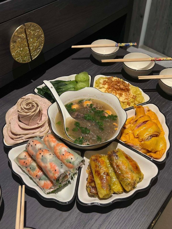 Mâm cơm Ngọc làm cúng Rằm tháng 7.