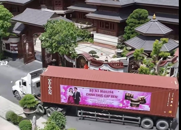 Mailisa từng "khoe" mỹ phẩm Doctor Magic được nhập khẩu về bằng nhiều container