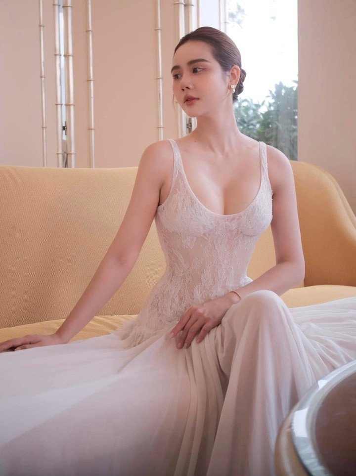 Vẻ gợi cảm ngoài đời của 'nữ tổng tài' đang gây sốt trên phim giờ vàng VTV - 7