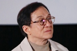 Thành Long xin lỗi con