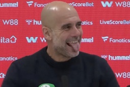 Tin mới nhất bóng đá sáng 3/1: Pep lè lưỡi trêu phóng viên, 4 HLV hết cửa dẫn dắt Chelsea