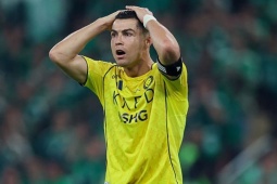 Ronaldo vấp bóng "tấu hài" đầu năm 2026, Al Nassr thua đau vì cựu sao NHA