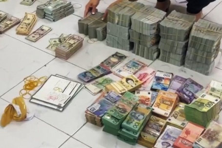 Tiệm vàng, cửa hàng yến sào lén chuyển hàng nghìn tỷ đồng ra nước ngoài