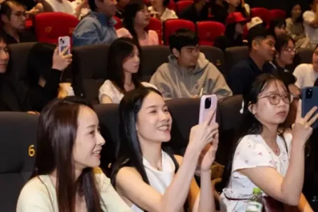 Rạp phim CGV ở Hà Nội xin lỗi