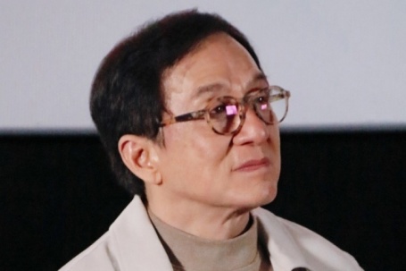 Thành Long xin lỗi con