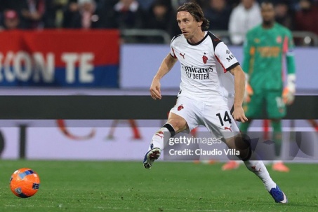 Video bóng đá Cagliari - AC Milan: Người hùng Bồ Đào Nha, so kè ngôi đầu (Serie A)