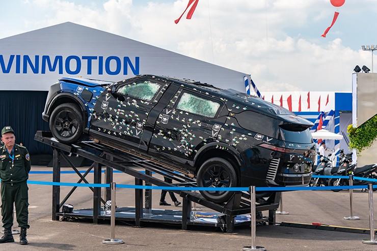 VinFast Lạc Hồng 900 LX còn có phiên bản chống đạn