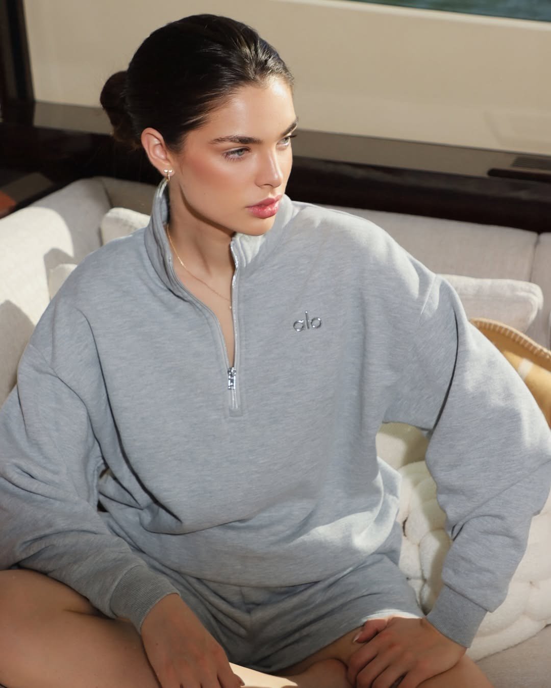 Hai hoa hậu vào top 100 gương mặt đẹp nhất thế giới - 14