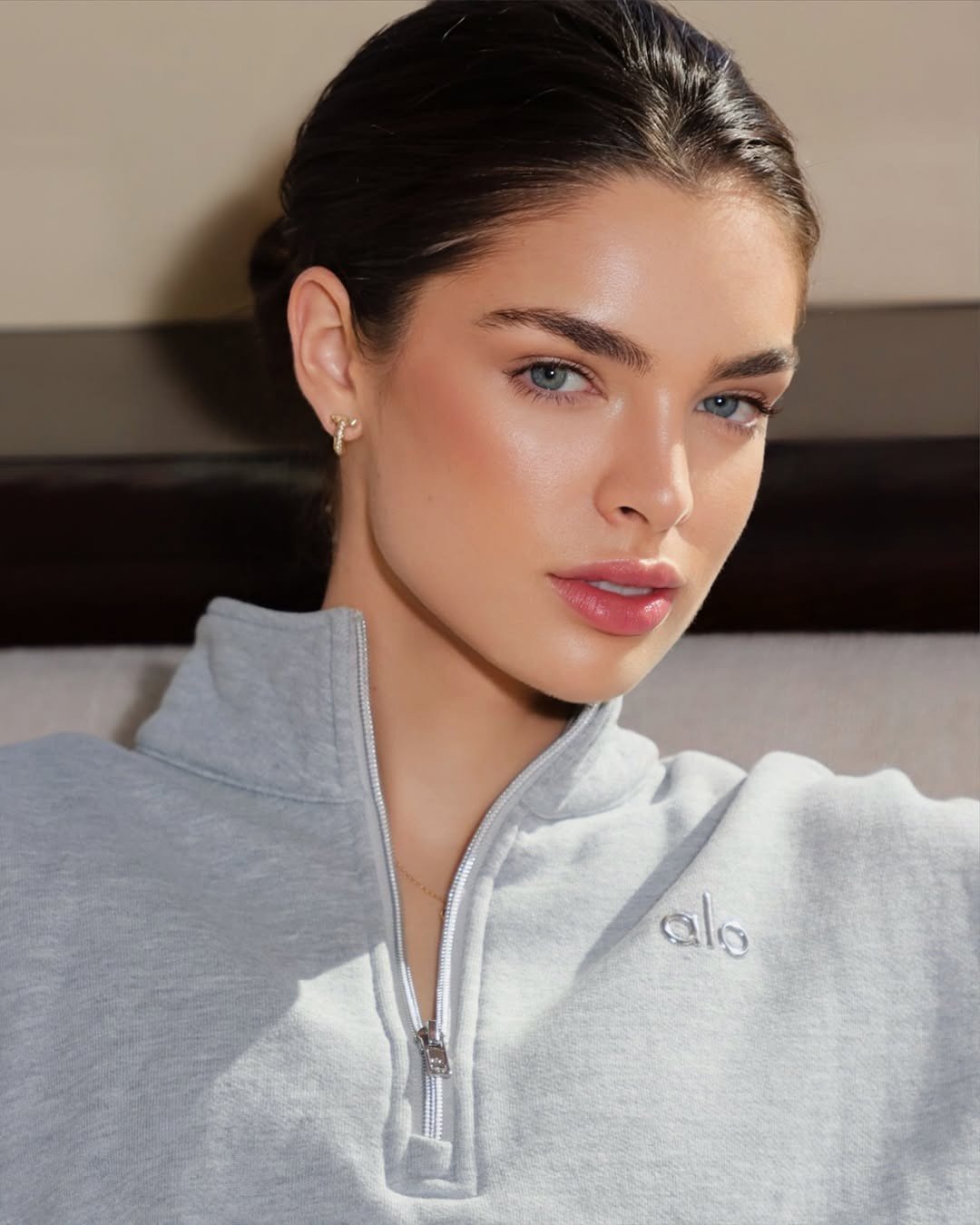 Hai hoa hậu vào top 100 gương mặt đẹp nhất thế giới - 15