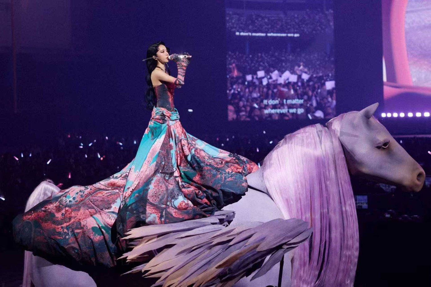 Chuỗi 3 concert đón 120.000 khán giả gây choáng ngợp của Thái Y Lâm.