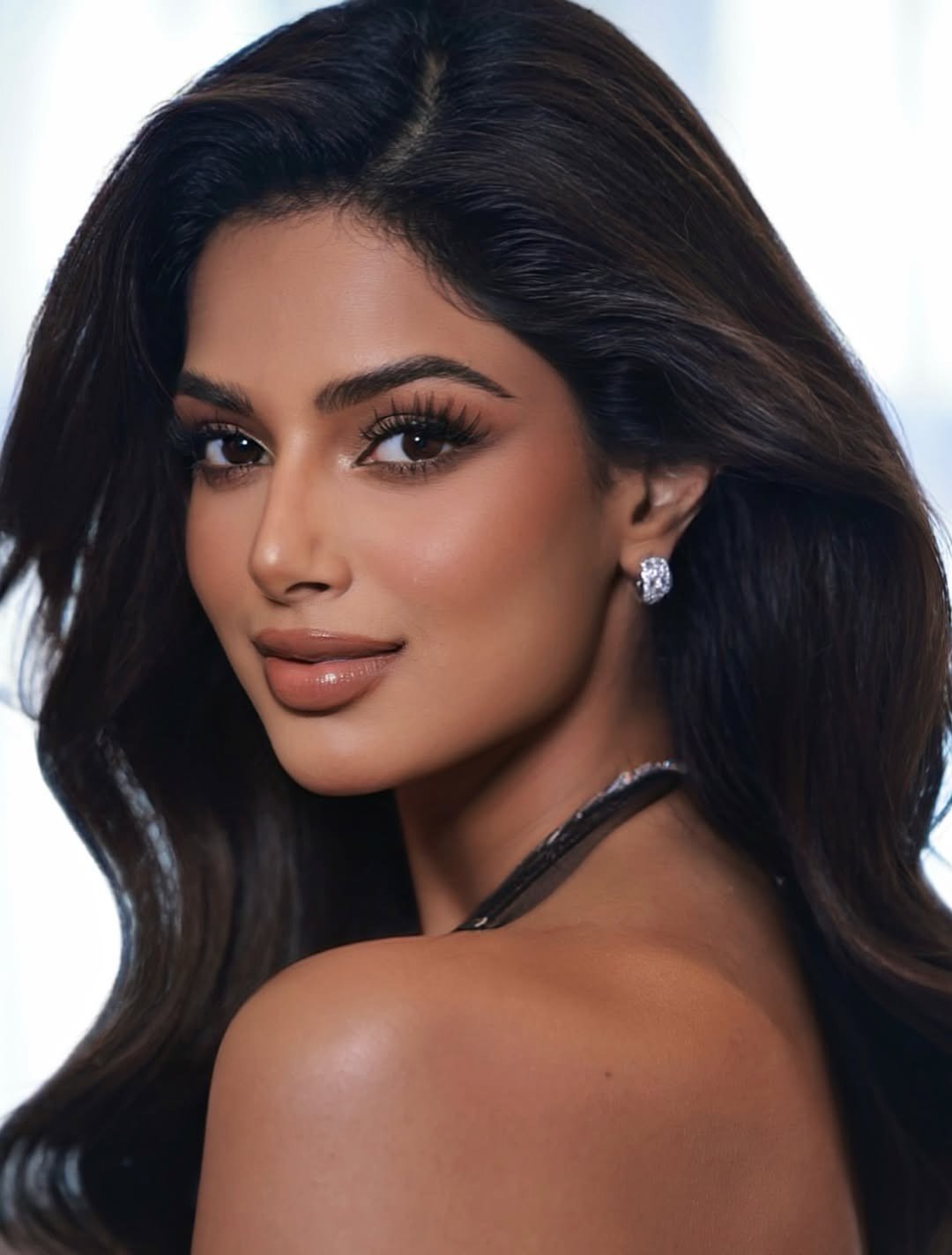 Hai hoa hậu vào top 100 gương mặt đẹp nhất thế giới - 1