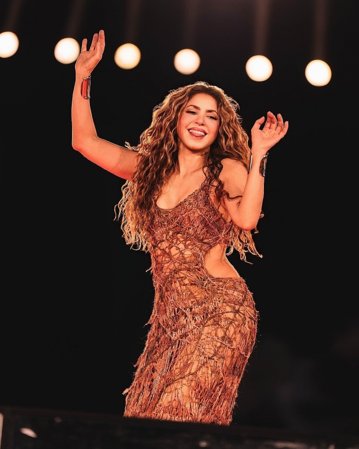 10 ca sĩ có thu nhập cao nhất thế giới - 6