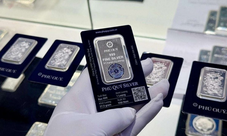 Giá bạc trong nước cũng liên tục lập đỉnh.