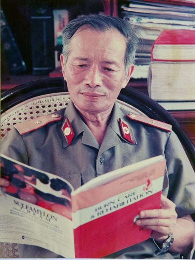 GS.TSKH, Thầy thuốc nhân dân, Thiếu tướng Anh hùng LLVTND Lê Thế Trung lúc sinh thời.&nbsp;Ảnh tư liệu gia đình cung cấp.