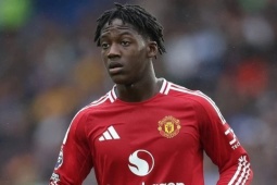 Tin mới nhất bóng đá trưa 4/1: Đội cũ HLV Solskjaer hỏi mượn Mainoo từ MU