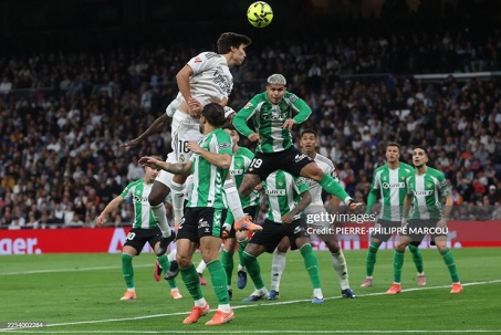 Video bóng đá Real Madrid - Betis: Kẻ đóng thế Mbappe rực sáng, hat-trick ấn tượng (La Liga)