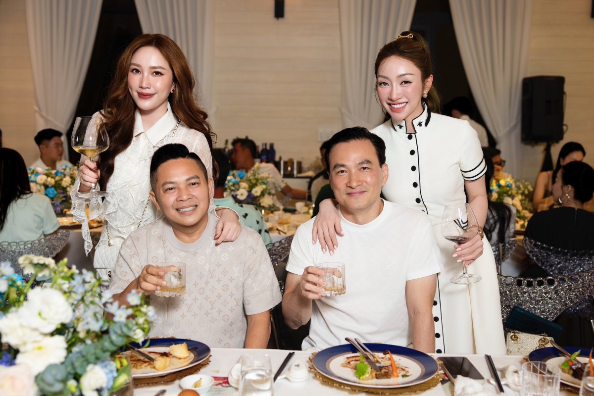 Sao Việt 4/1: Diệp Lâm Anh dành kỳ nghỉ đầu năm bên hai con - 2