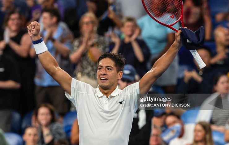 Sebastian Baez giành chiến thắng thuyết phục