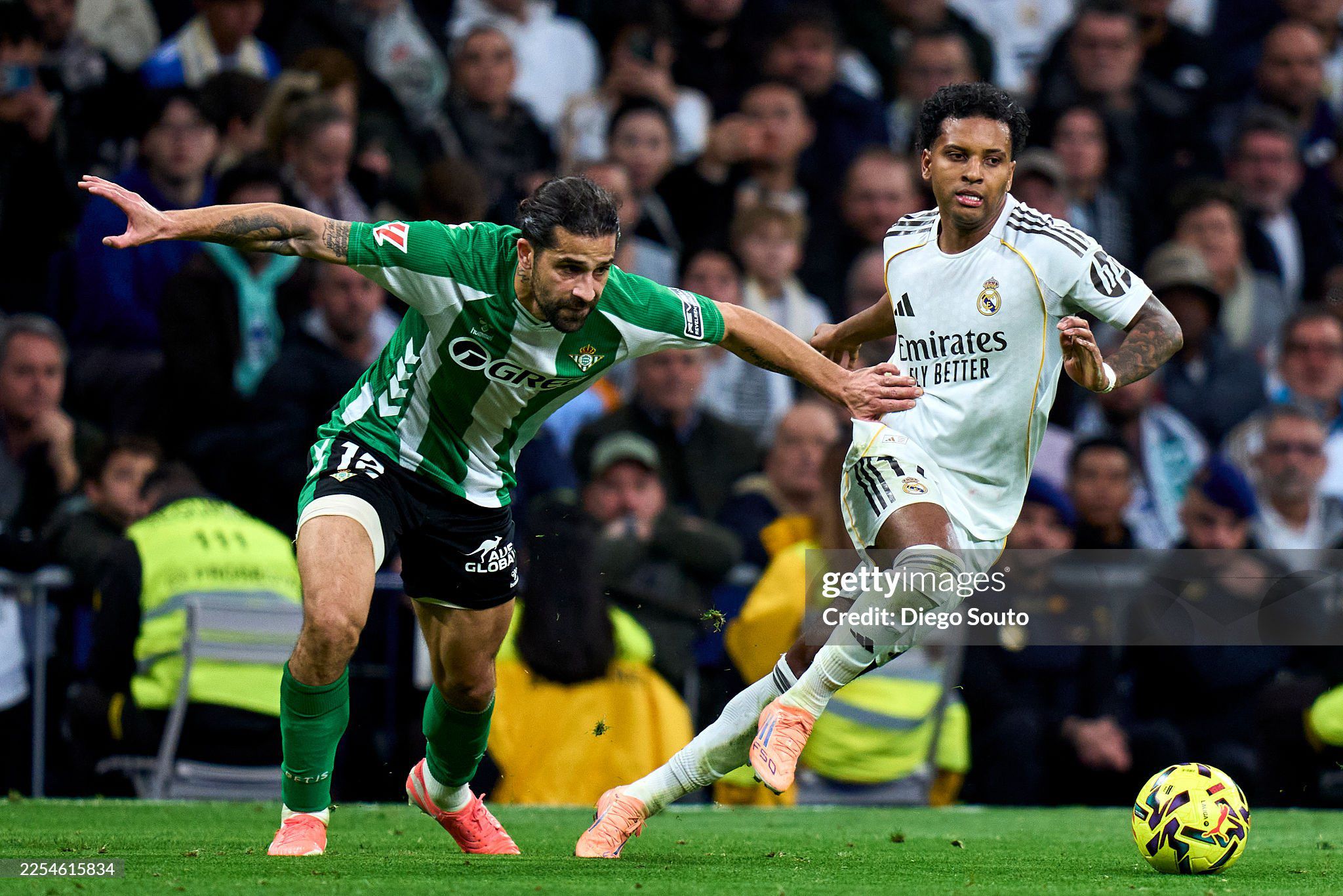 Trực tiếp bóng đá Real Madrid - Real Betis: Bàn ấn định chiến thắng phút 90+4 (Hết giờ) - 4