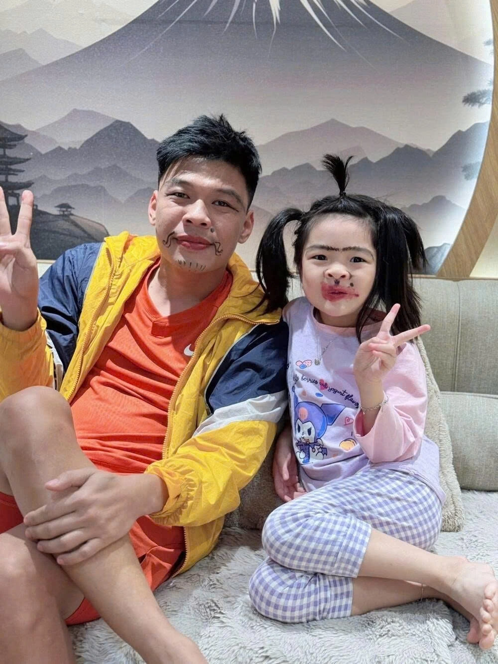 Sao Việt 4/1: Diệp Lâm Anh dành kỳ nghỉ đầu năm bên hai con - 7