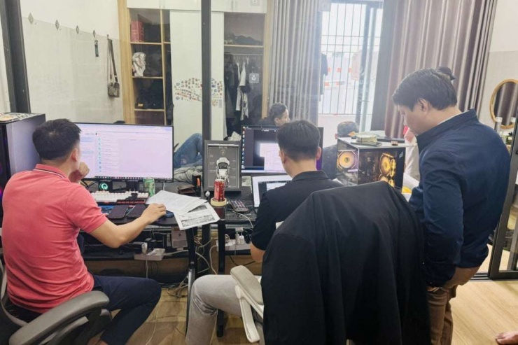 Các đối tượng sử dụng tài khoản mạng xã hội ẩn danh, lập nhóm kín để tổ chức, điều hành hoạt động đánh bạc qua game online. Ảnh: CA