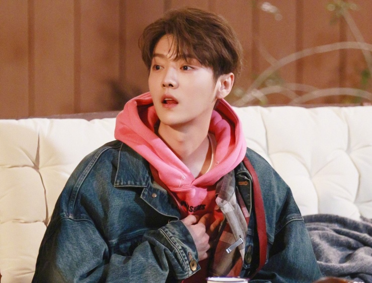 Lộc Hàm là người chịu ảnh hưởng nặng nề nhất sau scandal vì sụp đổ hình tượng bạn trai có trách nhiệm.