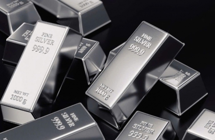 Giá bạc đã tăng nhanh trong năm 2025 và biên độ lợi nhuận tính theo năm cao hơn vàng