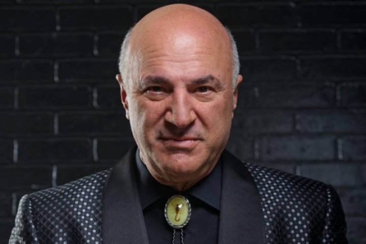 Nhà đầu tư Shark Tank có 400 triệu USD vẫn tự pha cà phê cho đỡ phí tiền