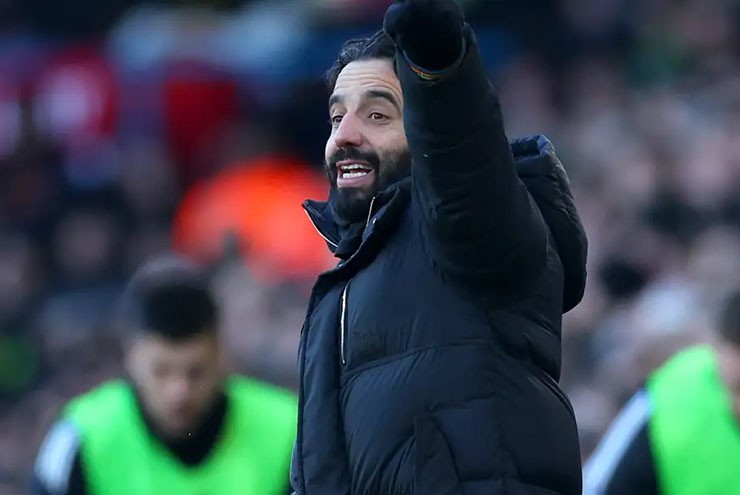 Tin mới nhất bóng đá tối 5/1: Con trai của Scholes chê Amorim vô dụng