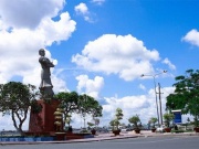 Thủ khoa Huân là ai?