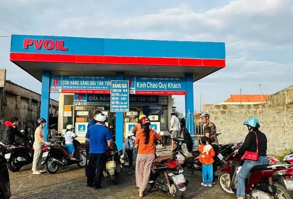 Các cây xăng tại đặc khu Phú Quý tạm thời hết xăng. Ảnh: NDCC.&nbsp;