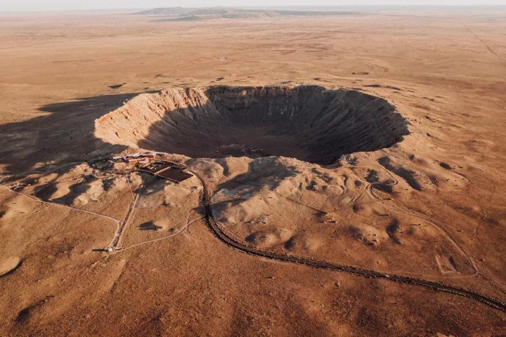 Miệng hố thiên thạch Meteor Crater ở bang Arizona, Mỹ. (Ảnh: Meteor Crater)