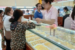 Giá vàng hôm nay 5-1: Giá vàng thế giới tăng vọt