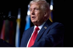 Ông Trump tuyên bố Mỹ cần kiểm soát Greenland “để phòng thủ”