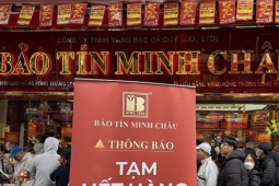 Vàng tăng phi mã ngay đầu năm, dòng người xếp hàng từ mờ sáng chờ mua