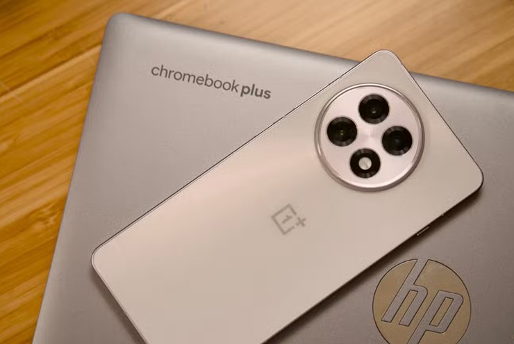 OnePlus 13R có giá khoảng 12,7 triệu đồng, mặc dù sản phẩm này không được phân phối chính hãng tại Việt Nam.