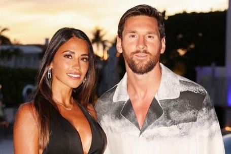 Váy áo tôn chiều cao 1,57 m của vợ Messi