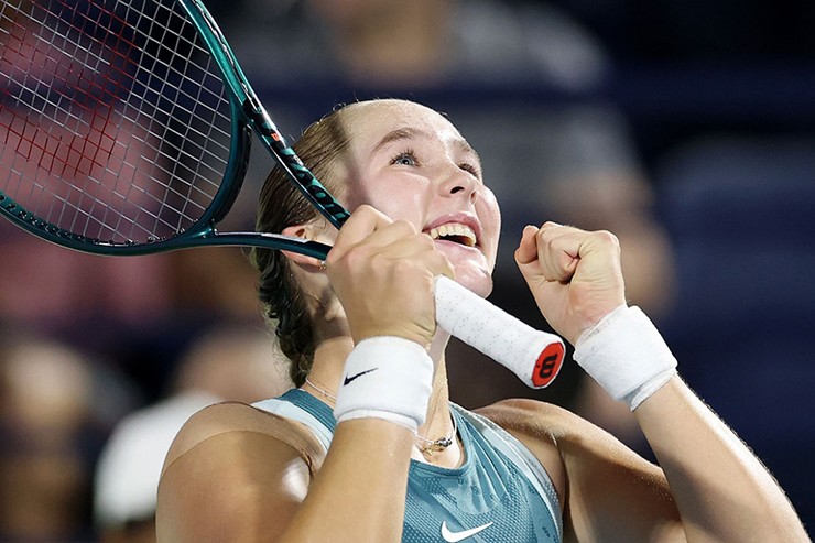 Người đẹp 18 tuổi & 6 "Sao Mai" thách thức huyền thoại ở Australian Open 2026 - 2