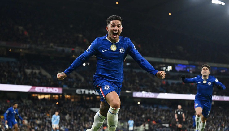 Chelsea cầm hòa Man City nhờ bàn thắng gỡ hòa phút bù giờ của Enzo Fernandez