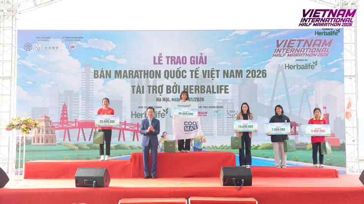 Nguyễn Oanh đứng trên bục cao nhất tại VIHM 2025