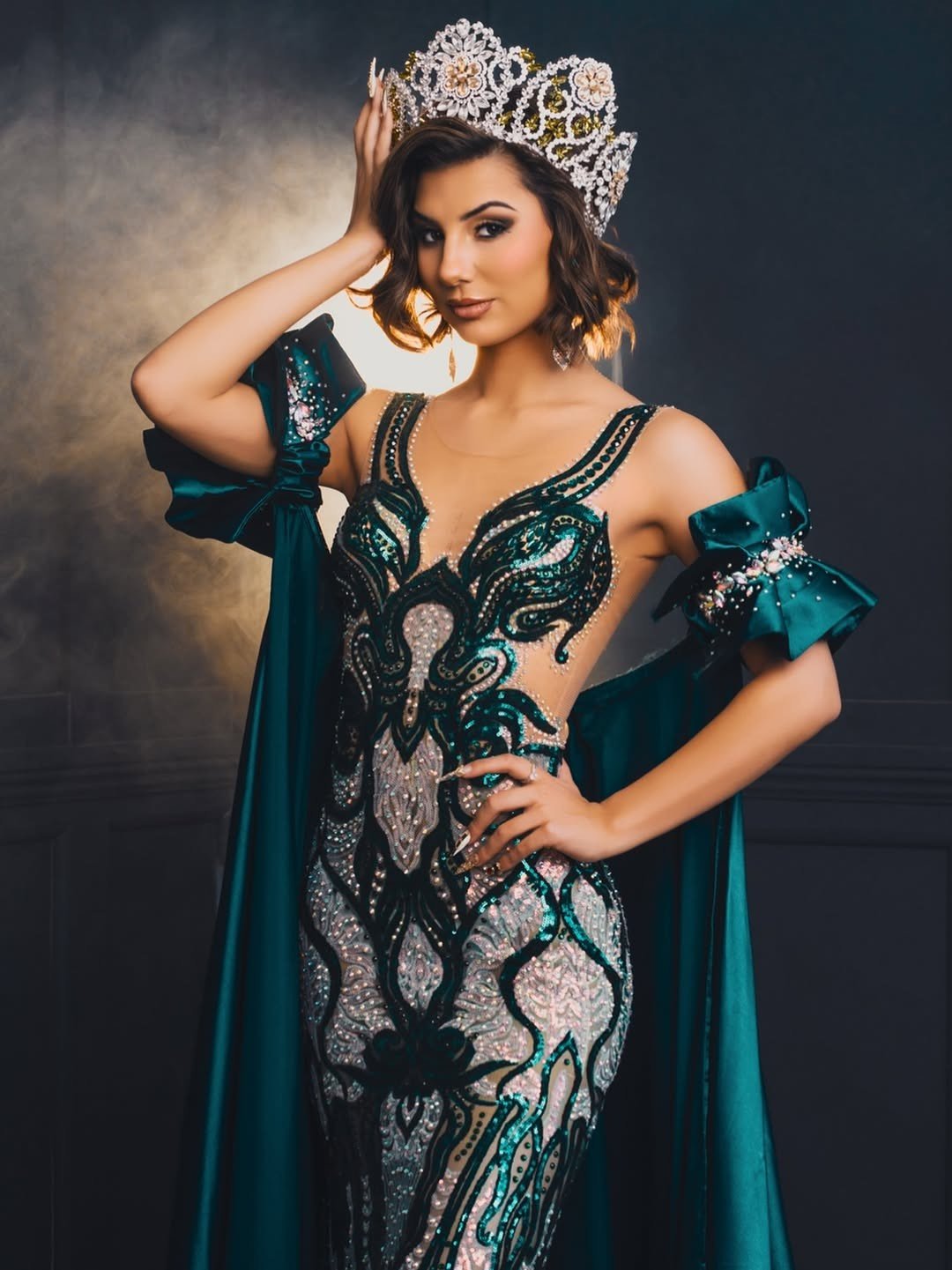 Cô cũng chuẩn bị nhập học tại Học viện Cảnh sát El Paso với mục tiêu trở thành người vận động chống bạo lực gia đình, sử dụng tiếng nói của mình để nâng cao ý thức và bảo vệ cộng đồng.