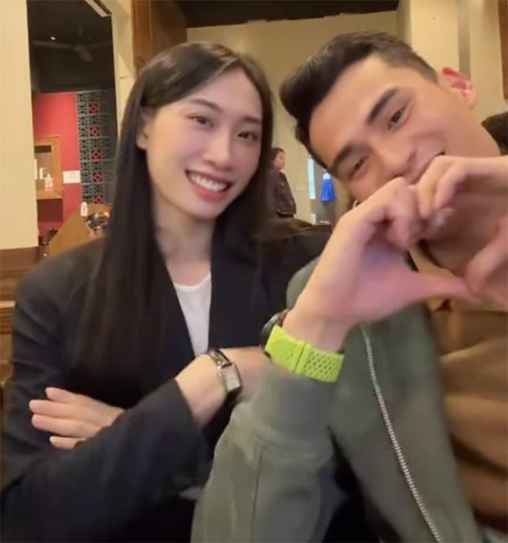 Tình tứ với "nam thần" Quách Công Lịch