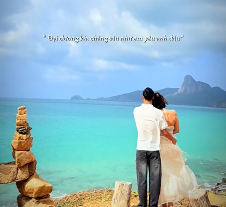 Lâm Oanh được cho đang hẹn hò với kình ngư Huy Hoàng