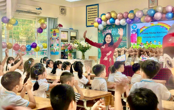 Dự kiến, hiệu trưởng được đề xuất tăng thời lượng dạy thêm trong trường học.