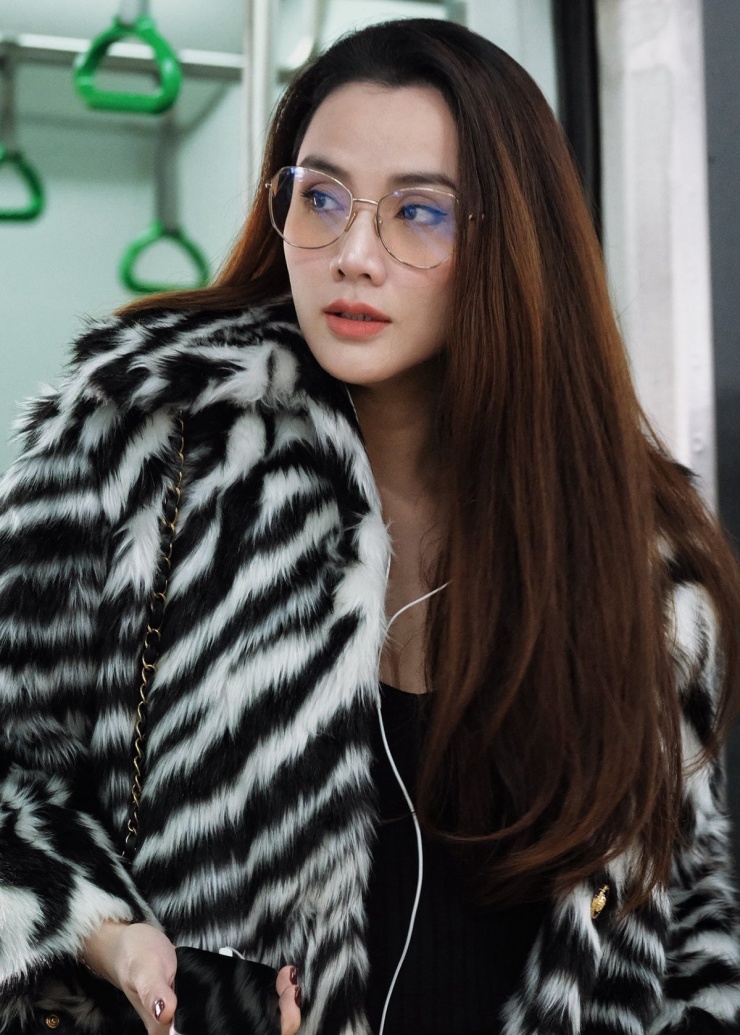 Ảnh sao 6/1: Huy Khánh khoe con trai 19 tuổi cao lớn, chững chạc - 10