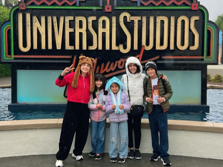 Ảnh sao 6/1: Huy Khánh khoe con trai 19 tuổi cao lớn, chững chạc - 11